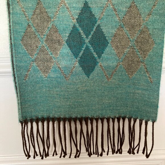 Italian argyle reversible fringed scarf - Picture 8 of 14